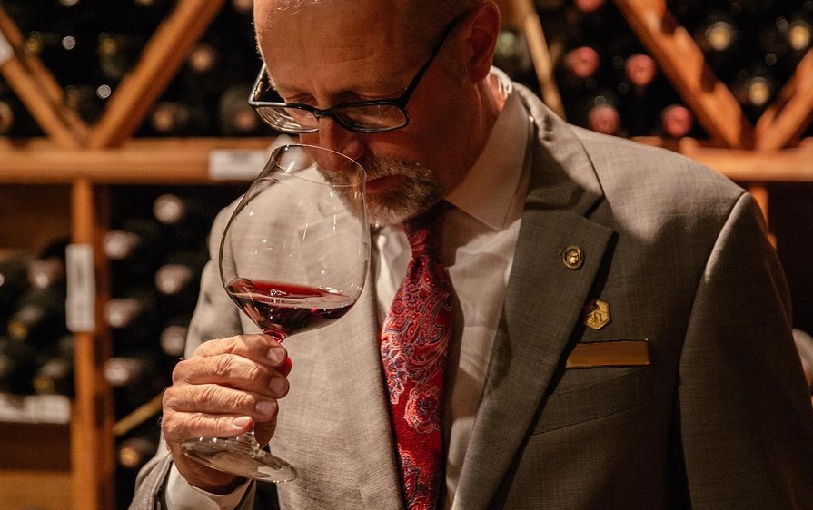 So You Want to be a Wine Connoisseur: Sniff